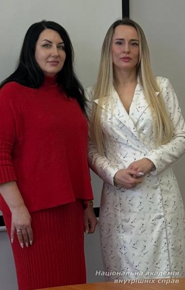 Практико орієнтований підхід у викладанні фахової мови: досвід співпраці з успішним випускником 