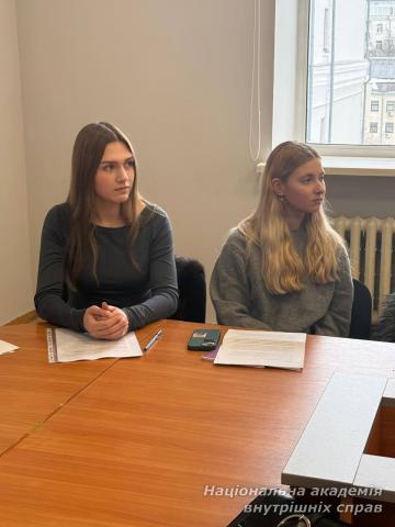 Практико орієнтований підхід у викладанні фахової мови: досвід співпраці з успішним випускником 