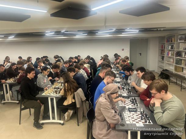 Київські турніри з шахів: впевнена гра представників НАВС