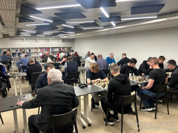 Київські турніри з шахів: впевнена гра представників НАВС