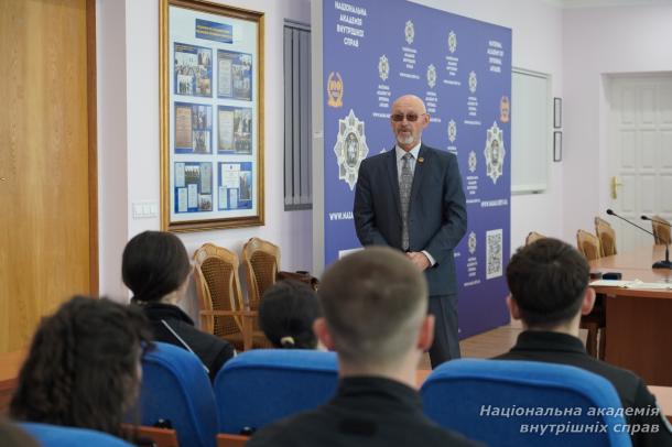 Пам’ять і досвід: у НАВС вшанували 40-ві роковини Чорнобильської трагедії