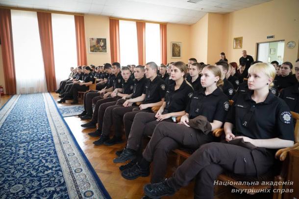 Пам’ятаємо Чорнобиль: у НАВС і Київському ліцеї імені Ярослава Кондратьєва вшанували героїв Чорнобиля