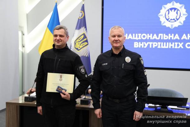 У НАВС відзначили особовий склад з нагоди Дня Соборності України У НАВС відзначили особовий склад з нагоди Дня Соборності України