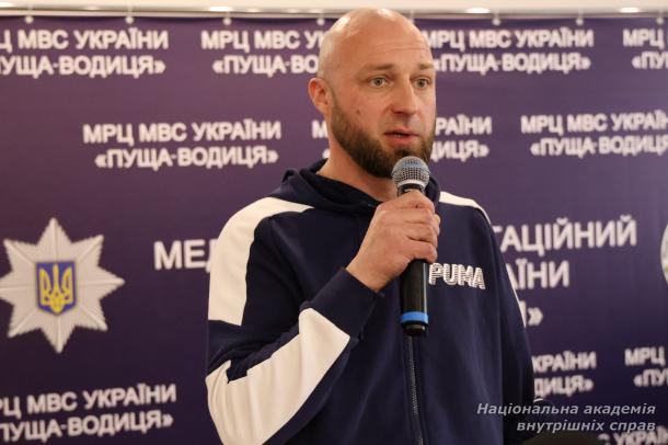 Курсанти ННІПД привітали ветеранів