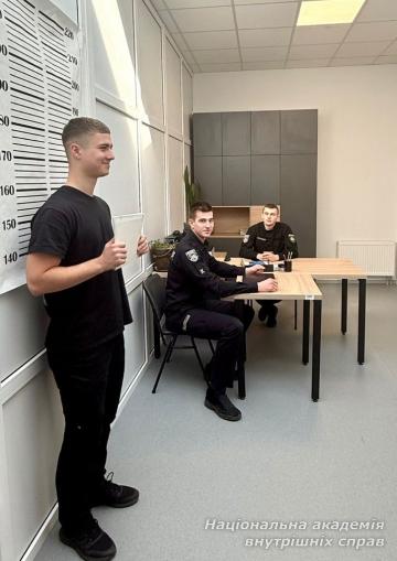 Від теорії до практики: сучасні підходи до забезпечення прав людини в діяльності поліції