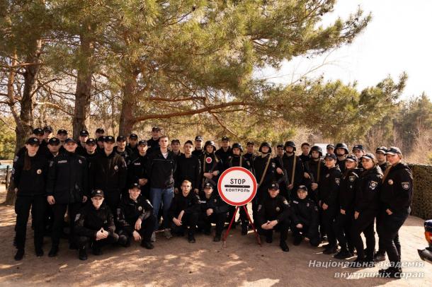 Навчання на блокпості в умовах бойових загроз: курсанти НАВС відпрацювали комплексні алгоритми дій