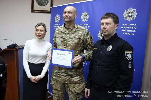 Психологічна підтримка підлітків: МВС та ГО «Gen.Ukrainian» провели навчання для персоналу закладів освіти системи МВС