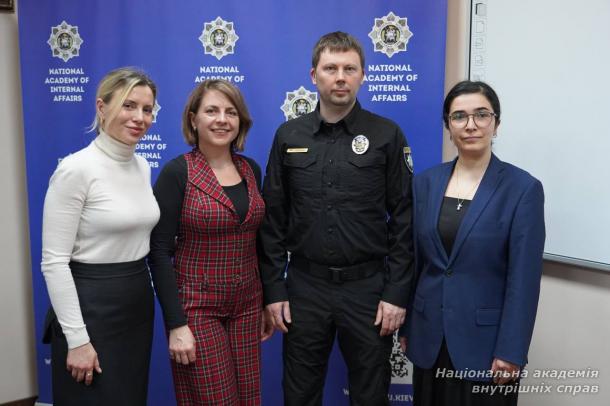 Психологічна підтримка підлітків: МВС та ГО «Gen.Ukrainian» провели навчання для персоналу закладів освіти системи МВС