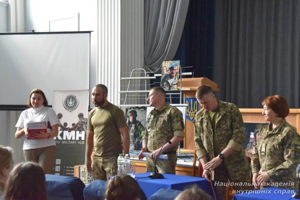 Зустріч, що змінює свідомість: студенти НАВС поспілкувалися з ветеранами війни