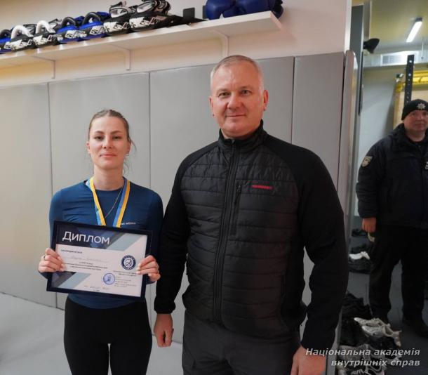 Чемпіонат з атлетичної гімнастики в НАВС: сила, воля та командний дух Чемпіонат з атлетичної гімнастики в НАВС: сила, воля та командний дух