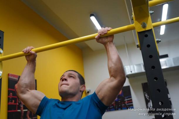Чемпіонат з атлетичної гімнастики в НАВС: сила, воля та командний дух Чемпіонат з атлетичної гімнастики в НАВС: сила, воля та командний дух