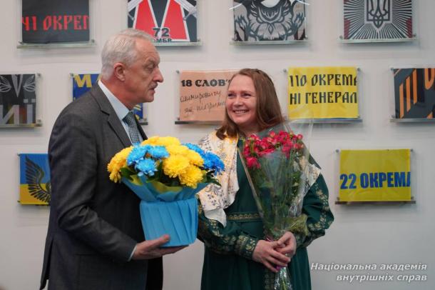 У Національній академії внутрішніх справ відкрили художню виставку, присвячену пам’яті Героя Андрія Бахтова