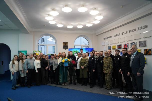 У Національній академії внутрішніх справ відкрили художню виставку, присвячену пам’яті Героя Андрія Бахтова