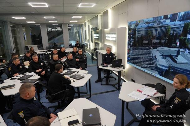 Професійні стандарти та сучасні виклики досудового розслідування