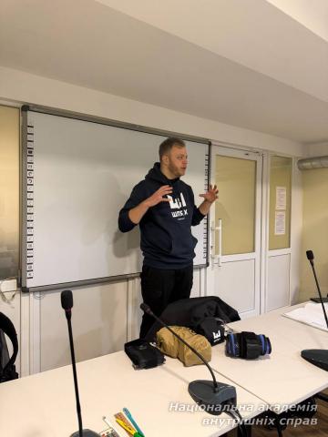 Практичні заняття з тактичної підготовки в НАВС: курсанти відпрацювали алгоритм MARCH на інноваційних засобах домедичної допомоги