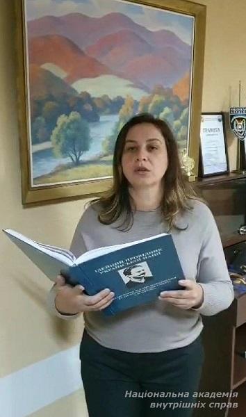 Нам пора для України жить!