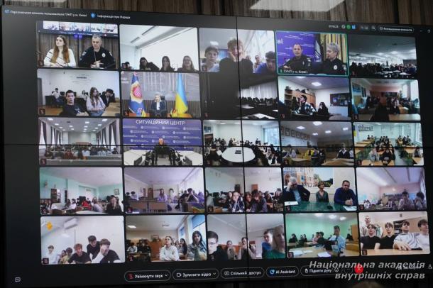 Випускники закладів загальної середньої освіти Києва ознайомилися з перевагами навчання в НАВС Випускники закладів загальної середньої освіти Києва ознайомилися з перевагами навчання в НАВС