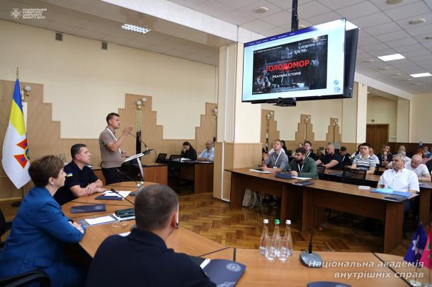 МВС презентувало збірку документів про Голодомор 1932–1933 років
