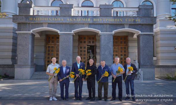НАВС вшанувала пам'ять захисників України