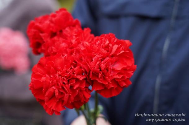 У НАВС вшанували героїв з нагоди Дня визволення України від фашистських загарбників У НАВС вшанували героїв з нагоди Дня визволення України від фашистських загарбників