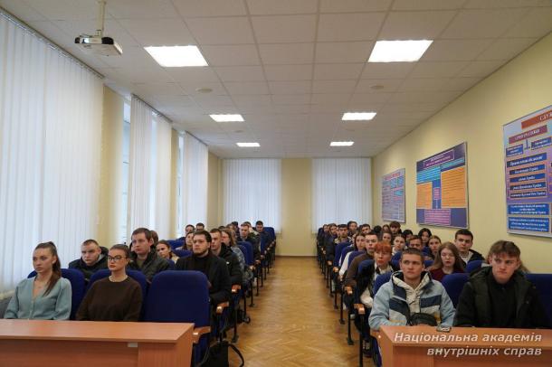 Здобувачі НАВС обговорили питання конституційної скарги як механізму захисту прав людини Здобувачі НАВС обговорили питання конституційної скарги як механізму захисту прав людини