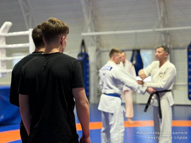 Семінар з рукопашного бою для курсантів НАВС під керівництвом судді міжнародної категорії Володимира Турченюка
