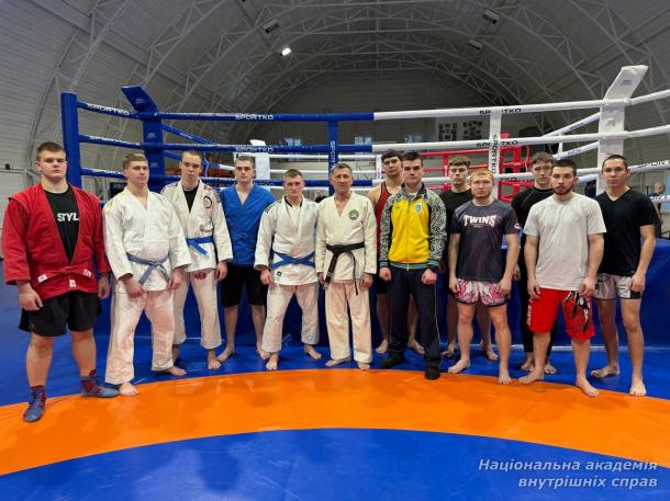 Семінар з рукопашного бою для курсантів НАВС під керівництвом судді міжнародної категорії Володимира Турченюка