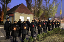 Вшанування пам’яті жертв голодоморів та участь в акції «Запали свічку» в ННІ № 2 НАВС Фото