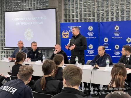 Співпраця триває: курсанти НАВС пройшли тренінг від фахівців ДСР НПУ
