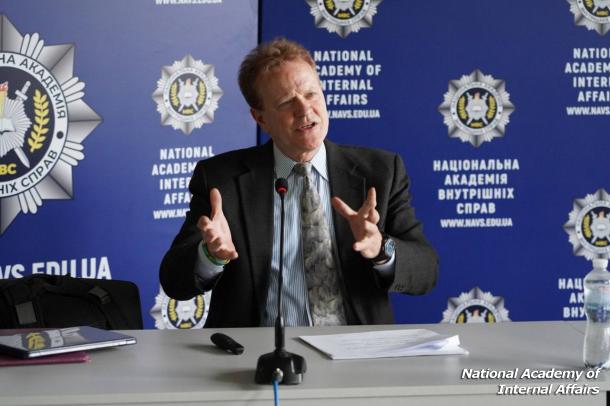 Lectures by a Retired U.S. Prosecutor for Future Criminal Justice Professionals