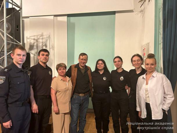 Зустріч з іноземним фахівцем з бойової психології