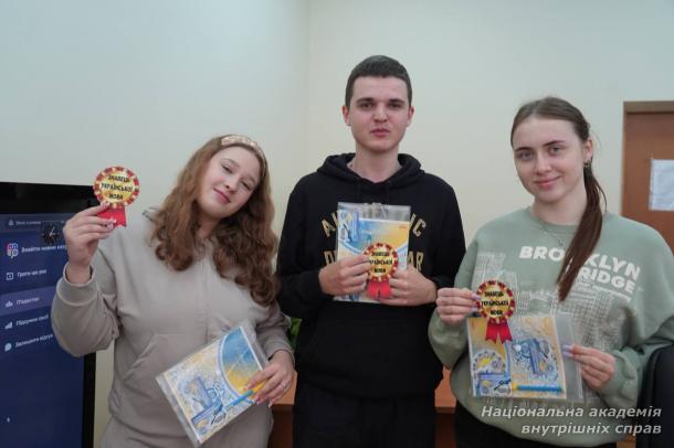 Мовний калейдоскоп: інтерактивне свято української мови та ідентичності Мовний калейдоскоп: інтерактивне свято української мови та ідентичності