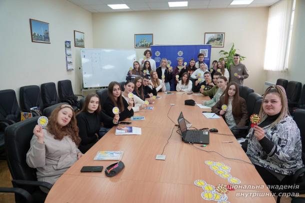 Мовний калейдоскоп: інтерактивне свято української мови та ідентичності Мовний калейдоскоп: інтерактивне свято української мови та ідентичності