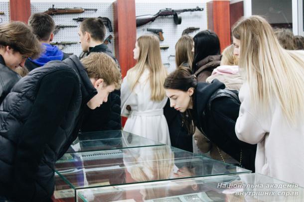 Як працює судова експертиза: виїзні заняття в КНДІСЕ