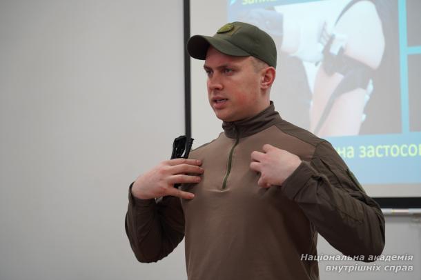 Відпрацювання протоколу M.A.R.C.H.: у НАВС провели бінарне заняття з домедичної підготовки