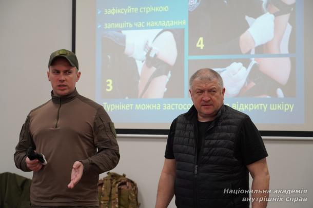 Відпрацювання протоколу M.A.R.C.H.: у НАВС провели бінарне заняття з домедичної підготовки