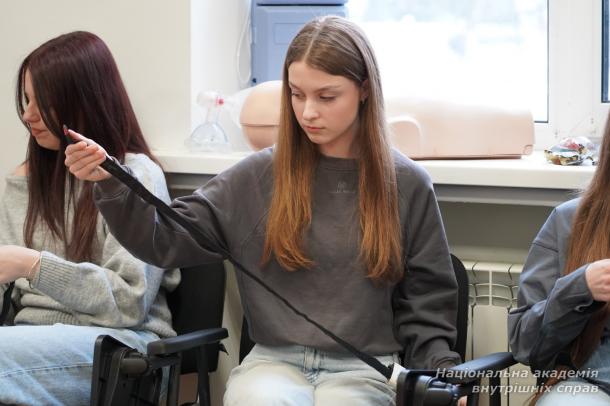 Відпрацювання протоколу M.A.R.C.H.: у НАВС провели бінарне заняття з домедичної підготовки