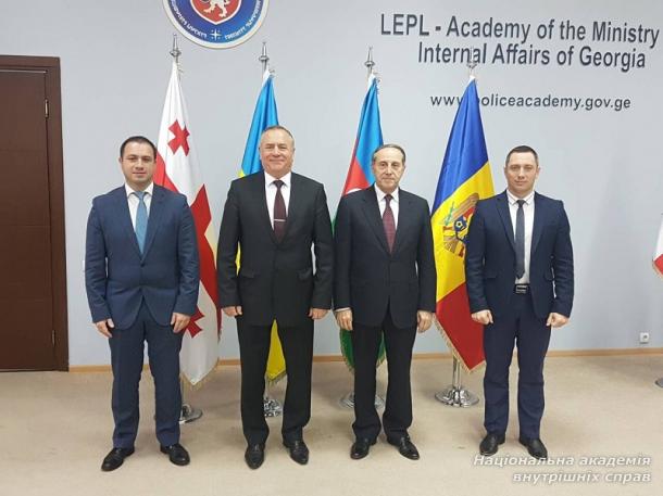 Міжнародне співробітництво в академії