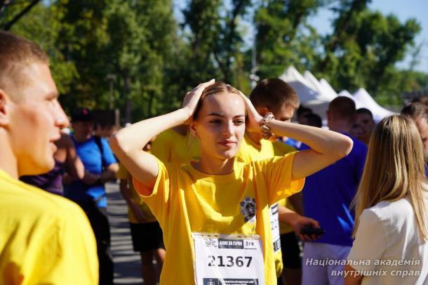 30 серпня НАВС долучилася до Всеукраїнського патріотичного забігу «Шаную воїнів, біжу за Героїв України».