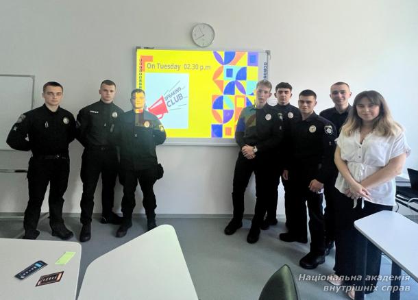 Формування наукового мислення та дослідницьких навичок Формування наукового мислення та дослідницьких навичок